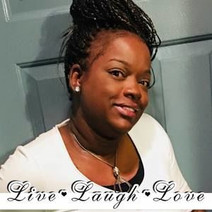 Meet your Posher, Alicia